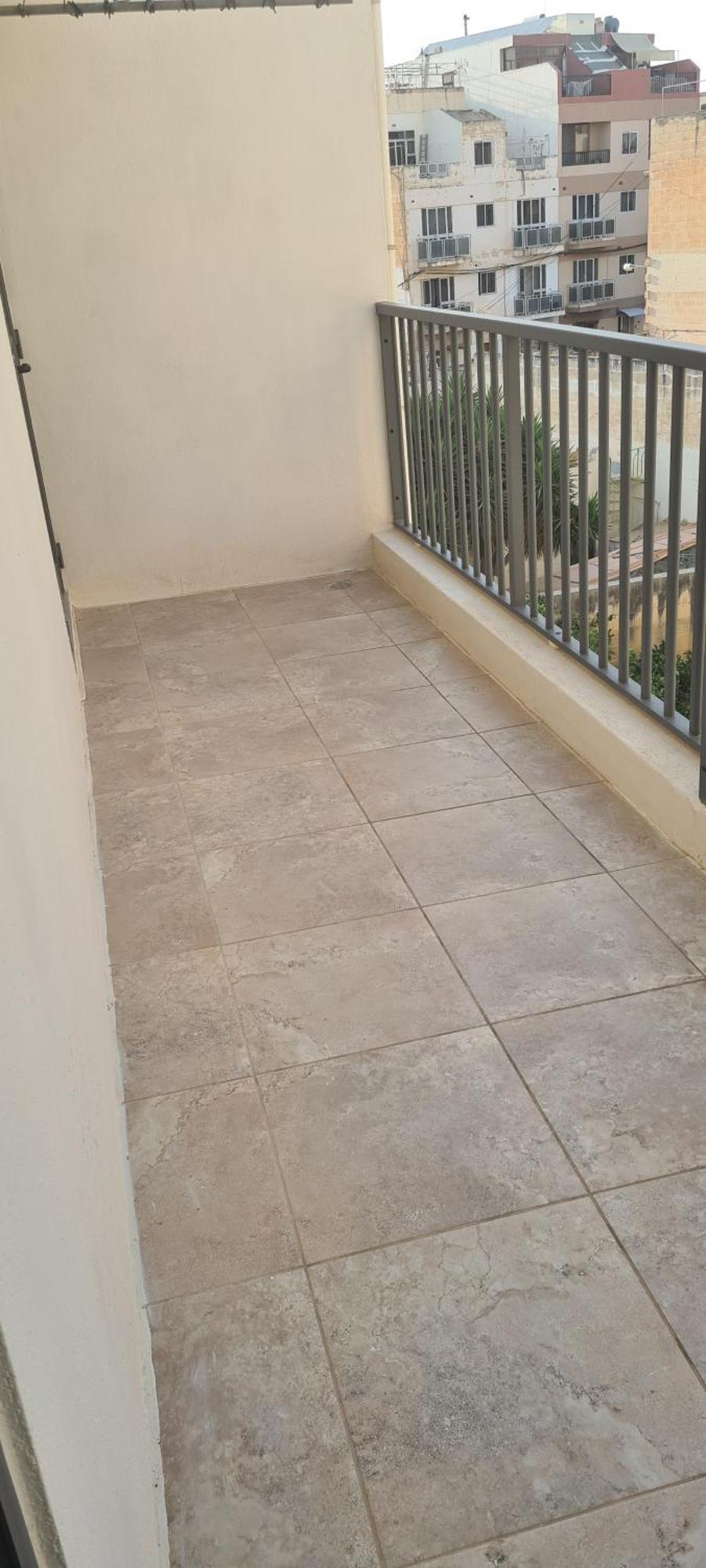 Large Apartment In Marsascala. Sleeps 6 Marsaskala Exterior foto
