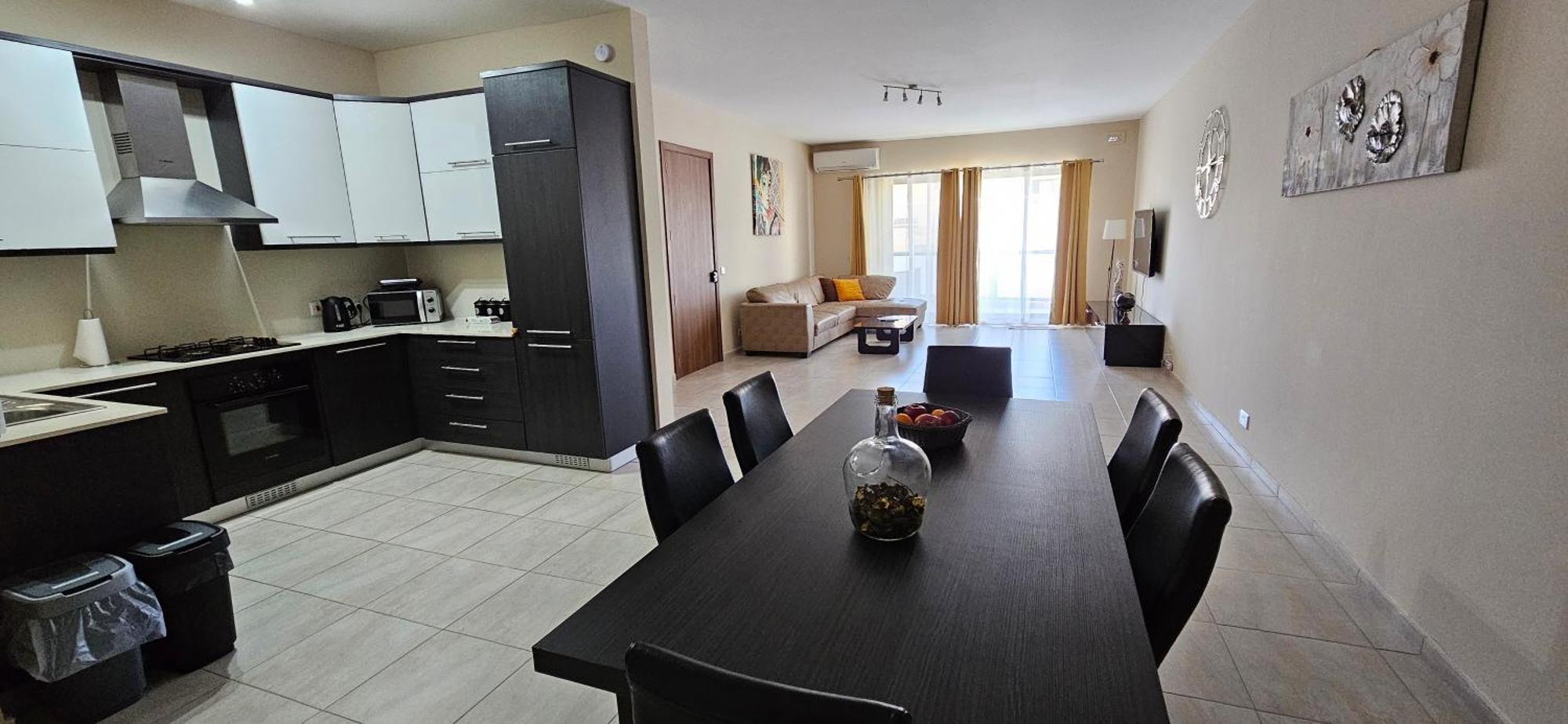 Large Apartment In Marsascala. Sleeps 6 Marsaskala Exterior foto
